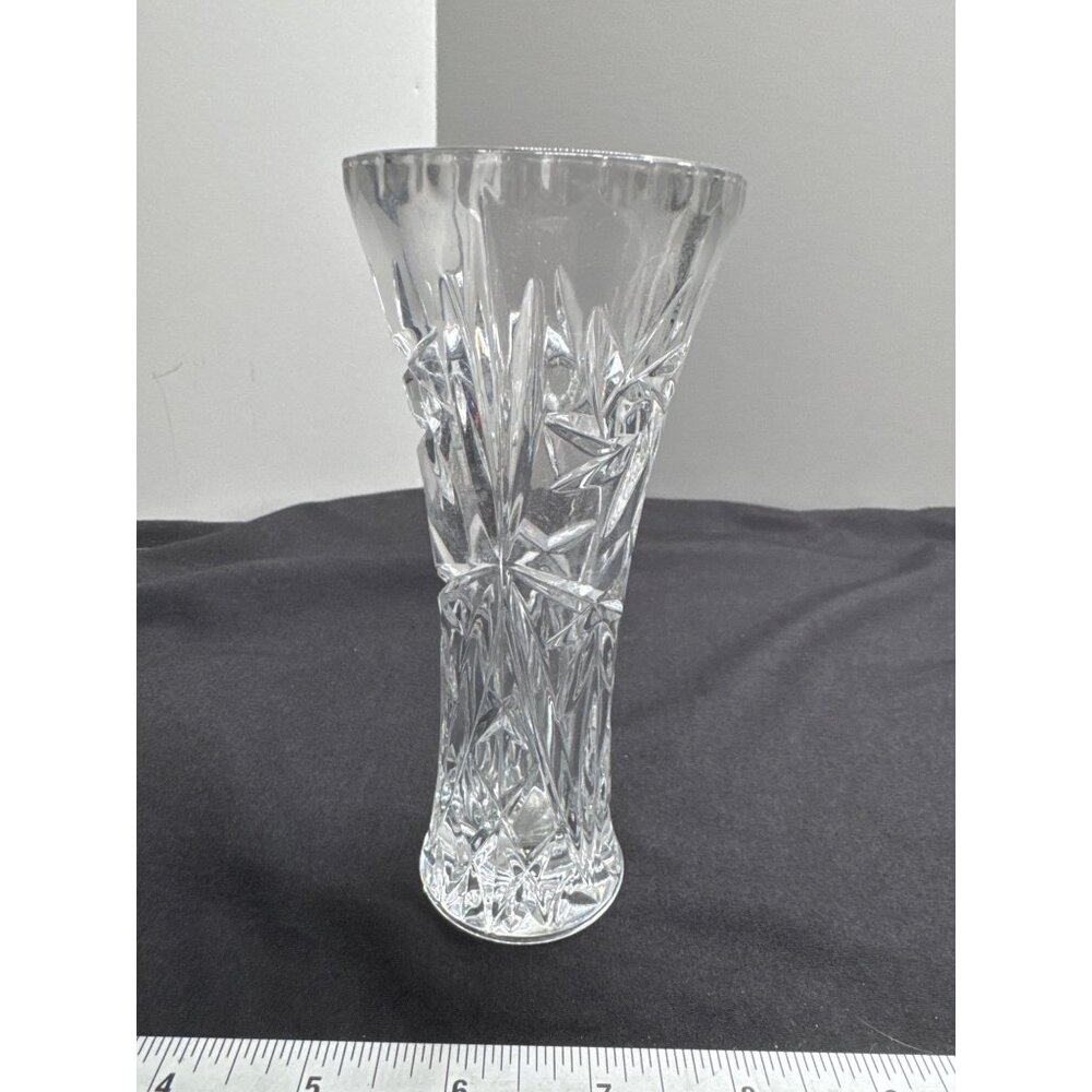 Lenox Crystal Cut Glass Vase 6" Tall Elegant Starburst Design Decorative Centerp